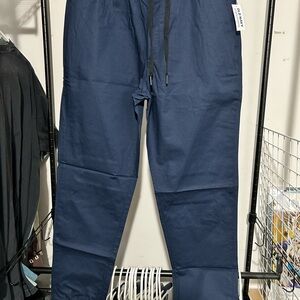 New Old Navy Athletic Ultimate Tech Built-in Flex Chino Pants Men - Medium Navy